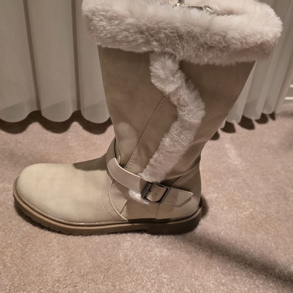 Kids Cream Fur-Lined Boots
